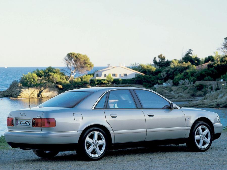  Audi A8 4.2 Quattro (D2) 1999 года  (фото 5 из 13)
